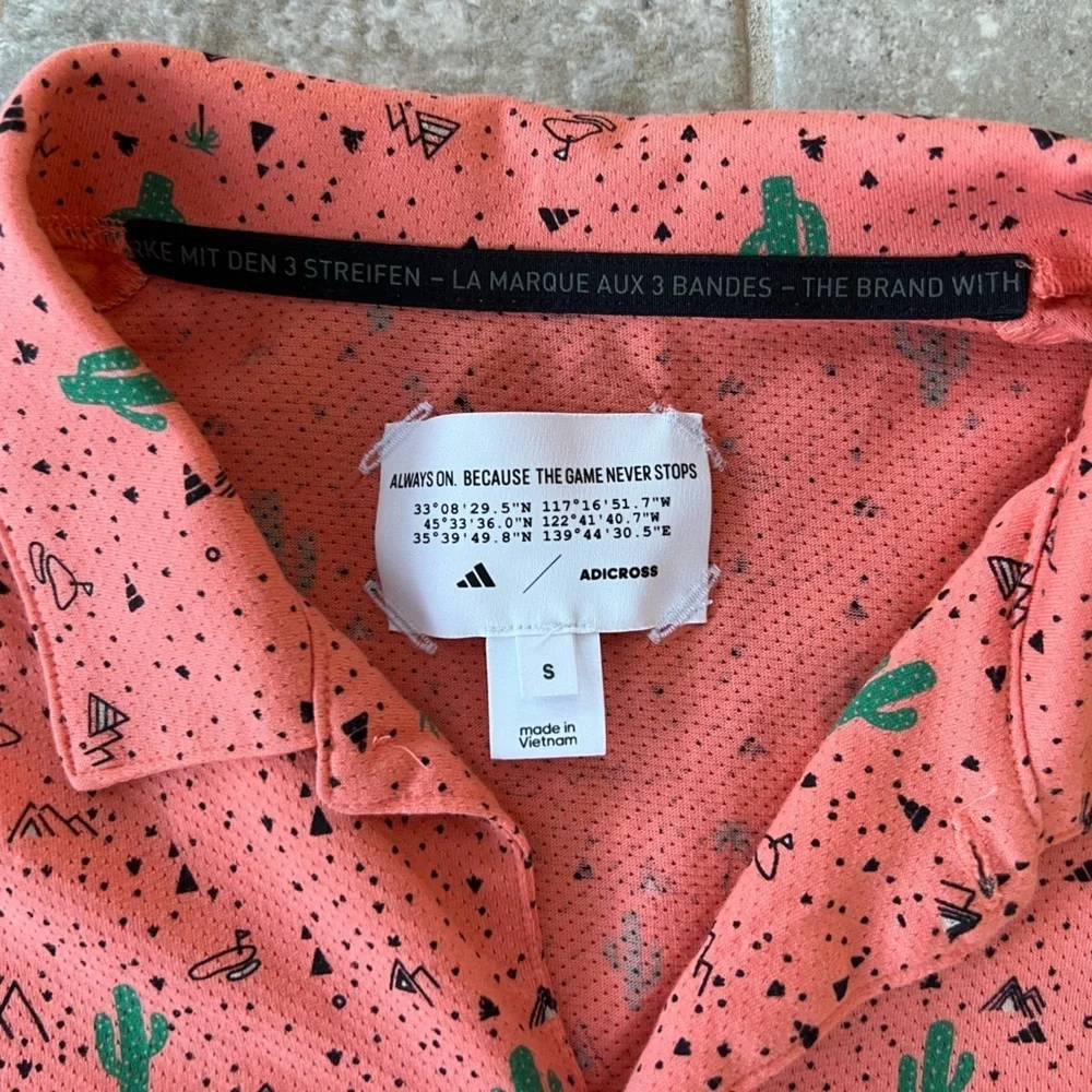 Adidas Adicross Golf Desert Button Up Short Sleeve Shirt in Coral Fusion, size S